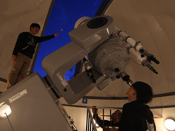 青森県内の公開天文台の中では一番大きい40cmカセグレン式反射望遠鏡