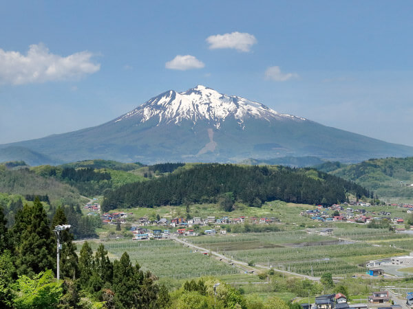 Image of Mt. Iwaki